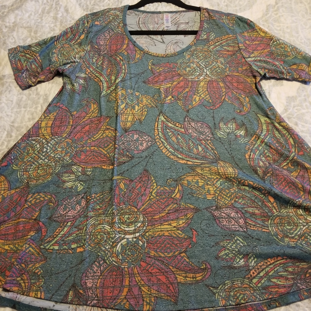 Lularoe Perfect Tee